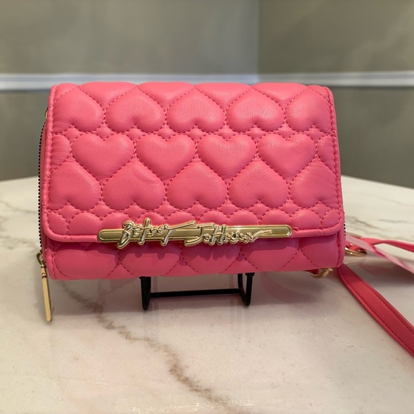 Betsey Johnson Pink Heart Crossbody Bag - Picture 1 of 6